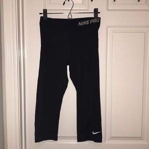 Nike Pro Crop Leggings